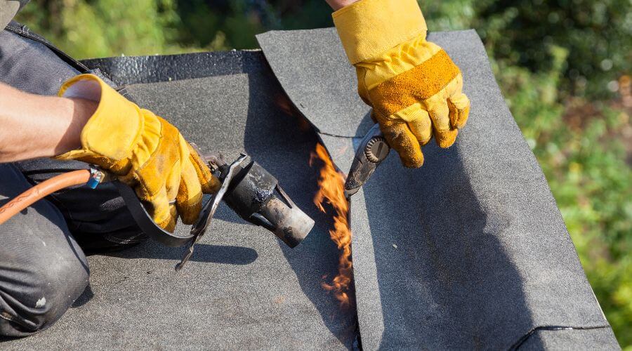 Expert Emergency Roof Repairs services in Leslie, AR